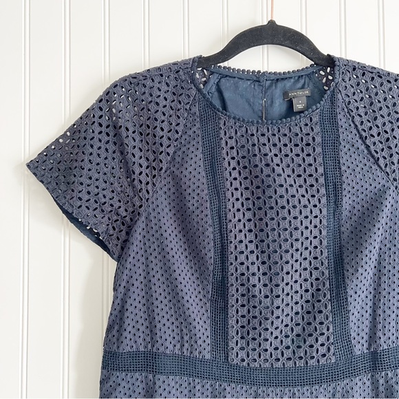 Ann Taylor Size 0 Navy Blue Mixed Eyelet Shift Dress - Picture 2 of 5